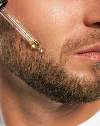 Ulei de barba cu ulei de argan si vitamina E pentru catifelarea si conditionarea parului facial Monolit