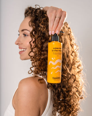 Set de cosmetice pentru îngrijirea și coafarea părului creț și ondulat Twisty