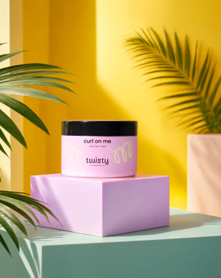 Cremă pentru bucle, pentru stilizarea părului creț, cu extract de in și ovăz – Twisty