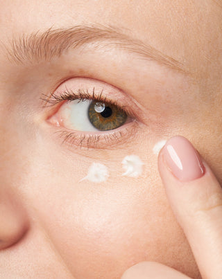 Crema iluminatoare pentru ochi cu vitamina C Mel Skin