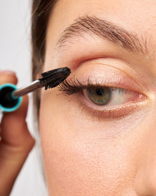 O mascara care ingroasa, onduleaza si prelungeste efectul XL UP Orphica