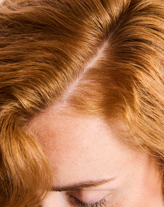 Scrub enzimatic pentru scalp cu acizi AHA pentru curățare și stimularea microcirculației Twisty