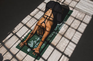 Saltea de yoga Veganika Night din cauciuc natural Moonholi