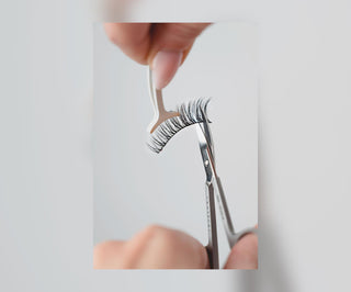 Gene false 2d pe bandă pentru utilizare repetată Sooo Alluring Bamm!Lashes