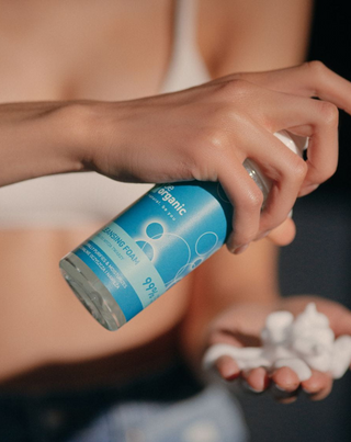 Be Organic spumă blândă de curățare a feței, cu efect hidratant și revigorant