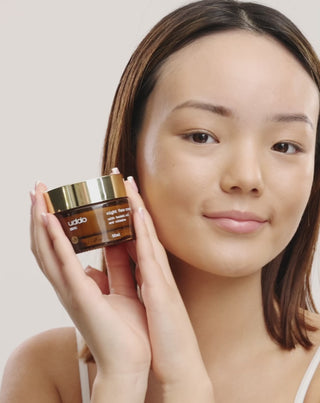 Crema de fata hidratanta de noapte cu unt de cacao, ulei de Tsubaki si aloe Uddo - 4