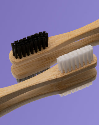 Periuta de dinti din bambus cu peri de nailon potrivita pentru vegani Smilebite - 3