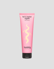 Gelul de styling pentru păr creț hidratează și înmoaie părul fără a-l încărca pe Twisty